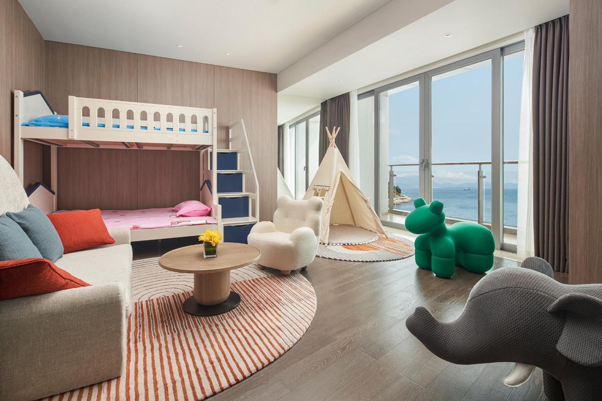 Suite 1 Chambre Lit King-Size avec Lit pour Enfants - Thème Enfants