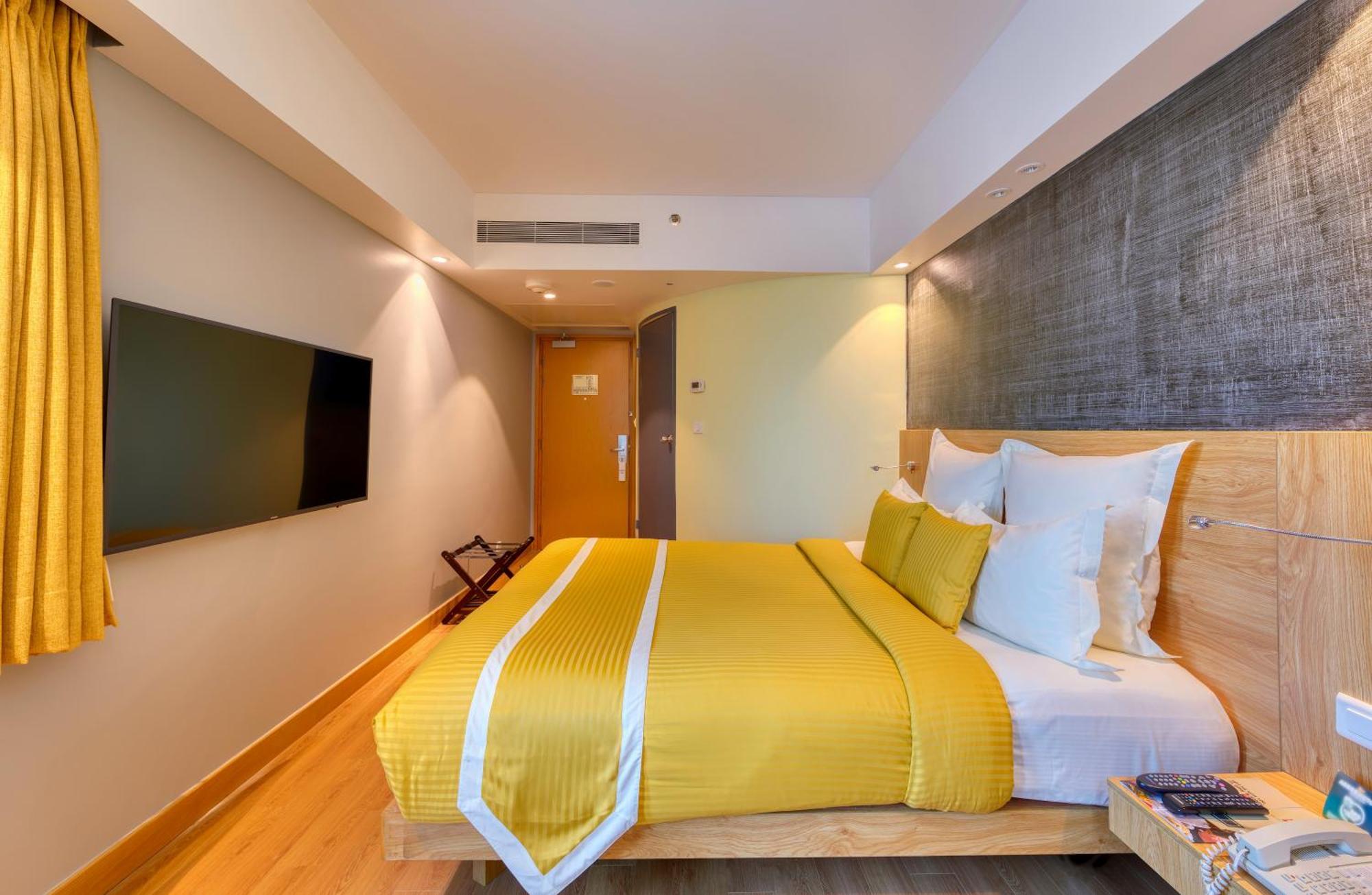 Premier Queen Room with Extra Benefits