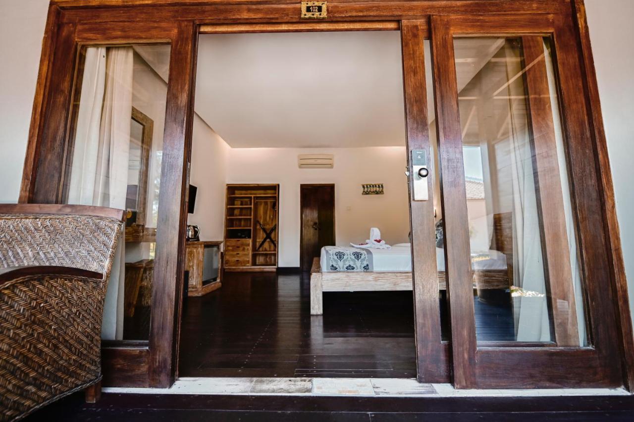 Deluxe Room with Pool and Garden View