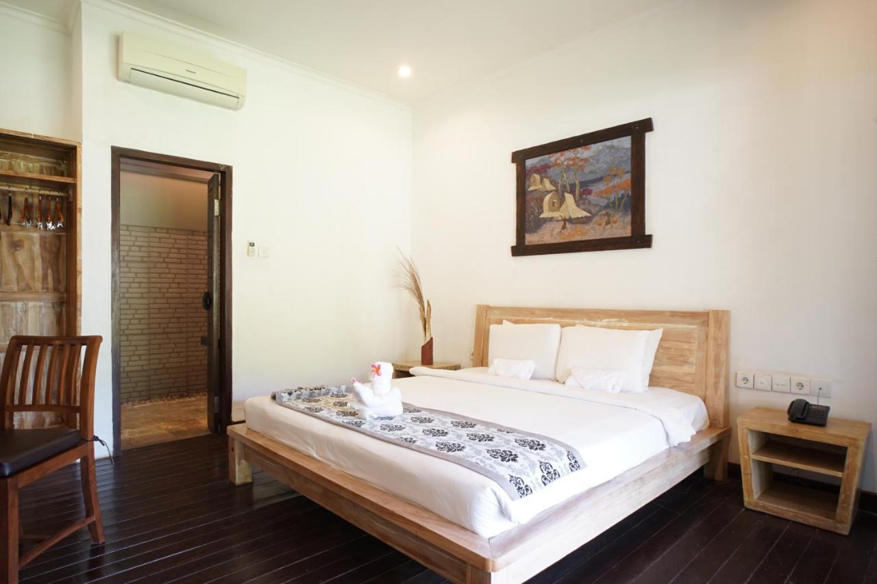 Superior Classic Room with Pool and Garden View