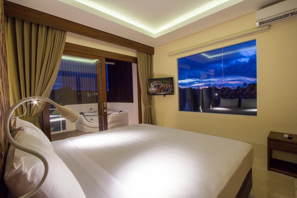 Suite with Jacuzzi