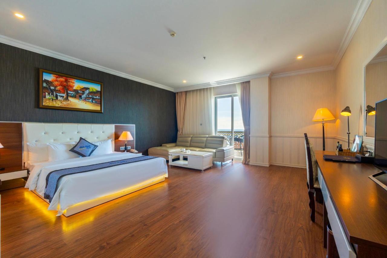 King Suite with Sea View
