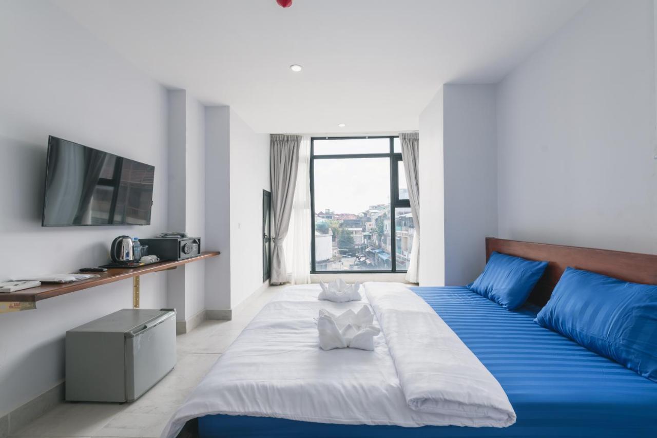Large Double Room Window,1320415093:JPEG
