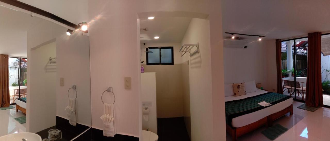 Deluxe Double Room with Balcony,1324100155:JPEG