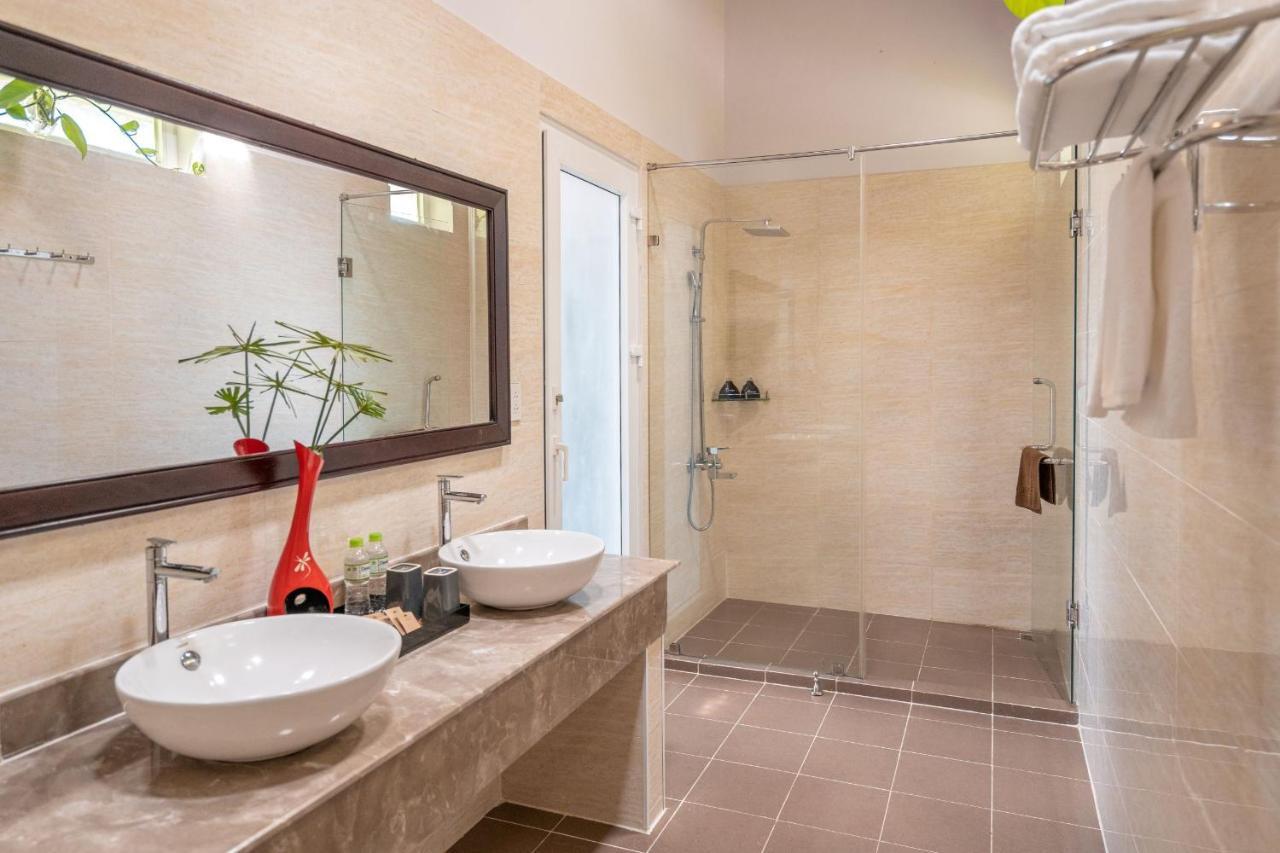 Villa zur Meerseite mit Badewanne
