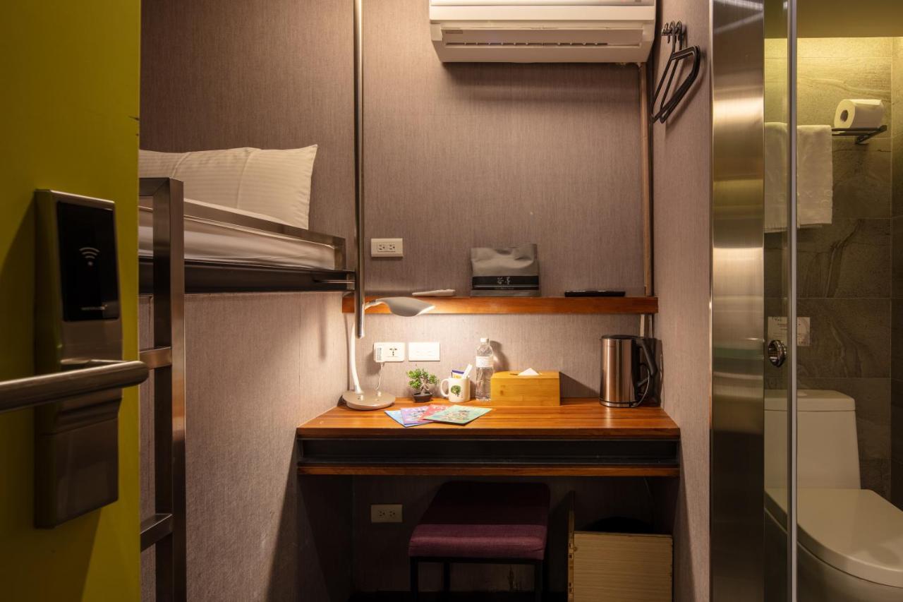 Eenpersoonskamer met Eigen Badkamer - Geen Raam