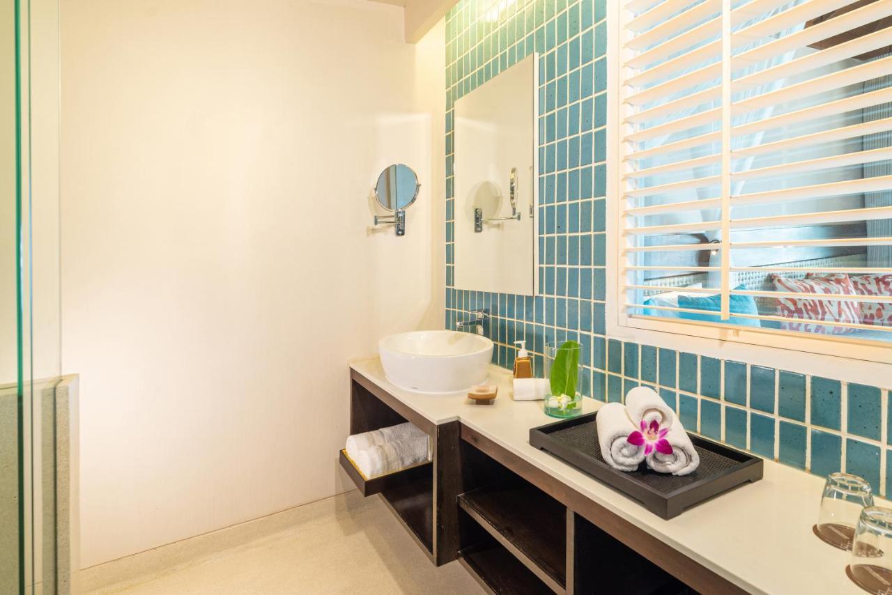 Ocean View Deluxe Adults Only 16