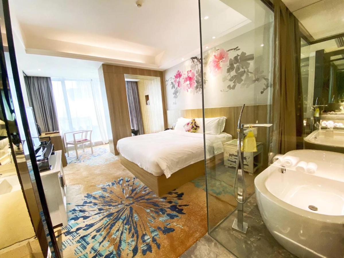 Luxury King Room