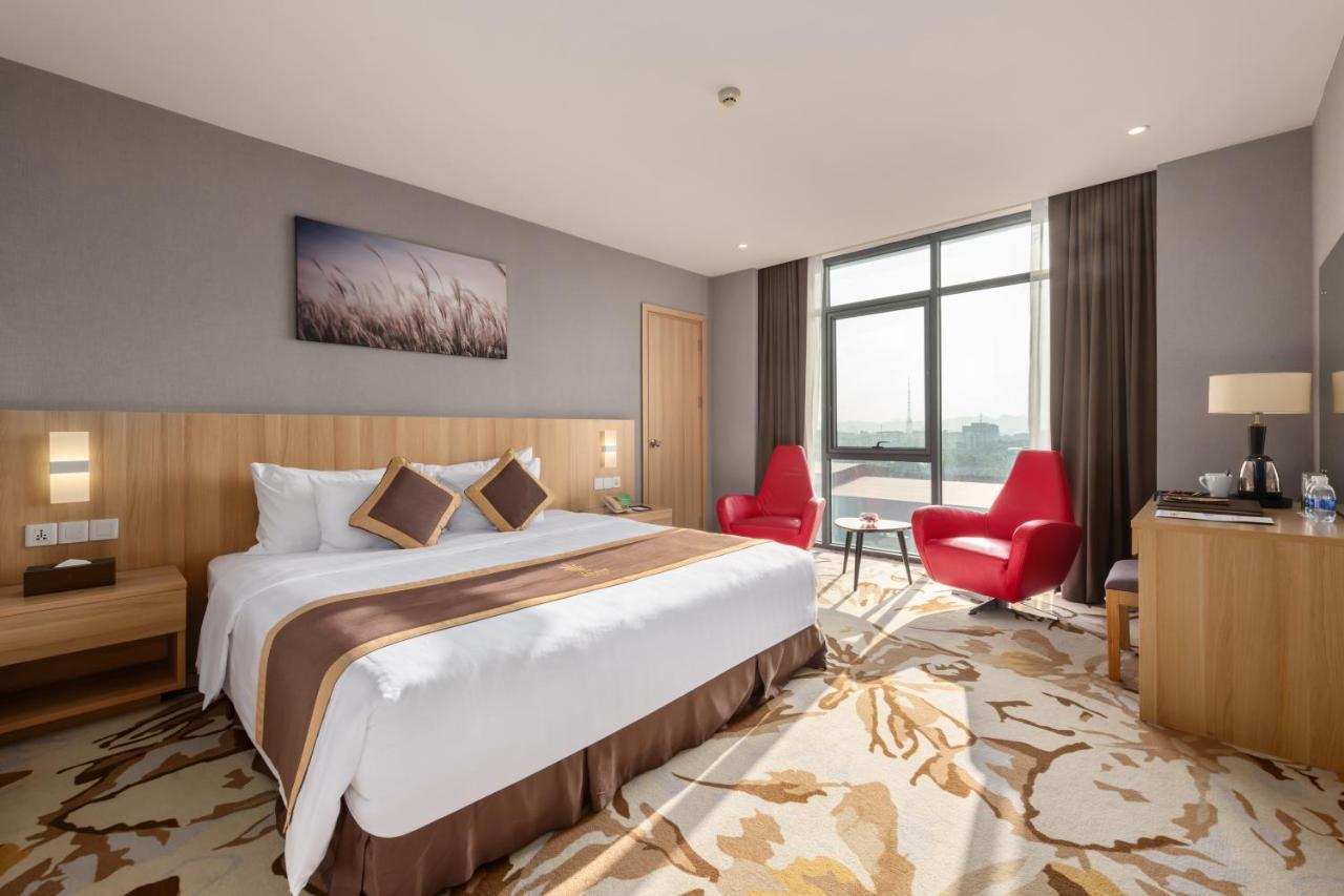 Grand Premium King Room,1361971766:JPEG