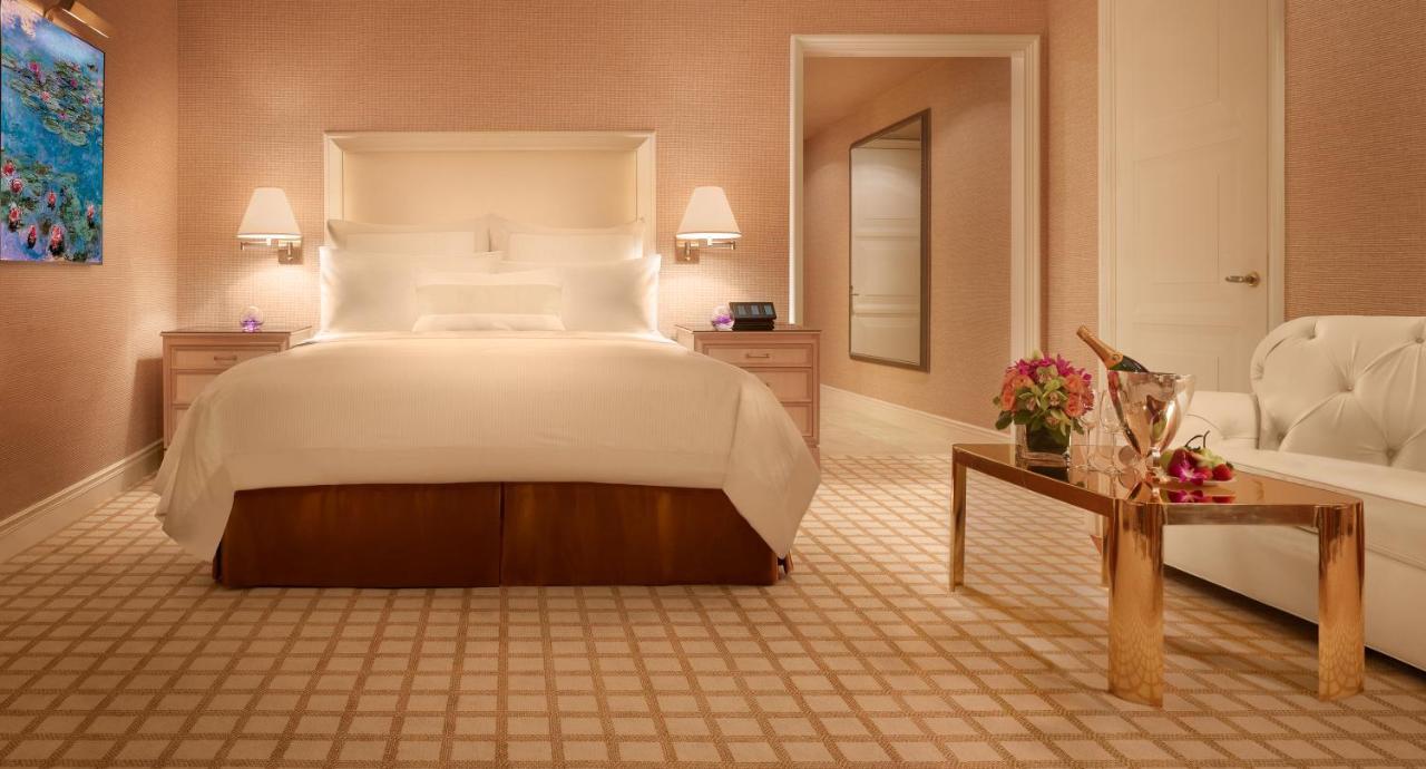 Grand Deluxe Zimmer mit Kingsize- oder Doppelbett und Seeblick