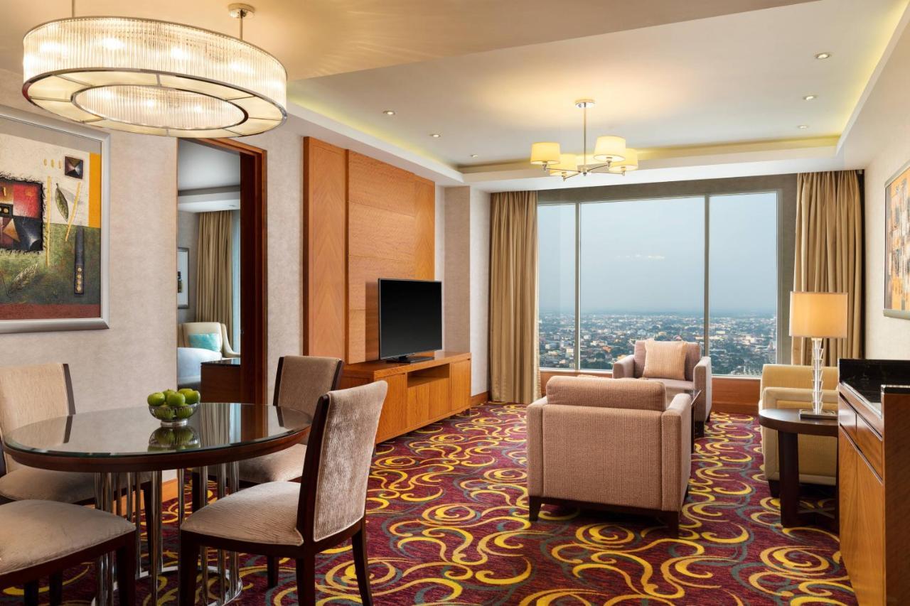 Junior King Suite
