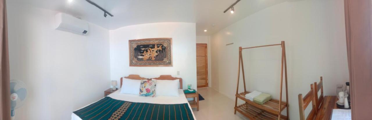 Deluxe Double Room with Side Sea View,1381405844:JPEG