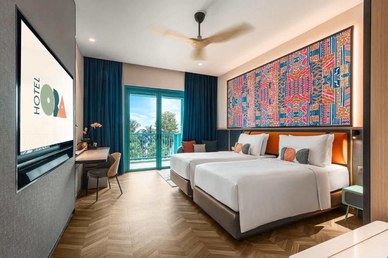Deluxe Pool View Room