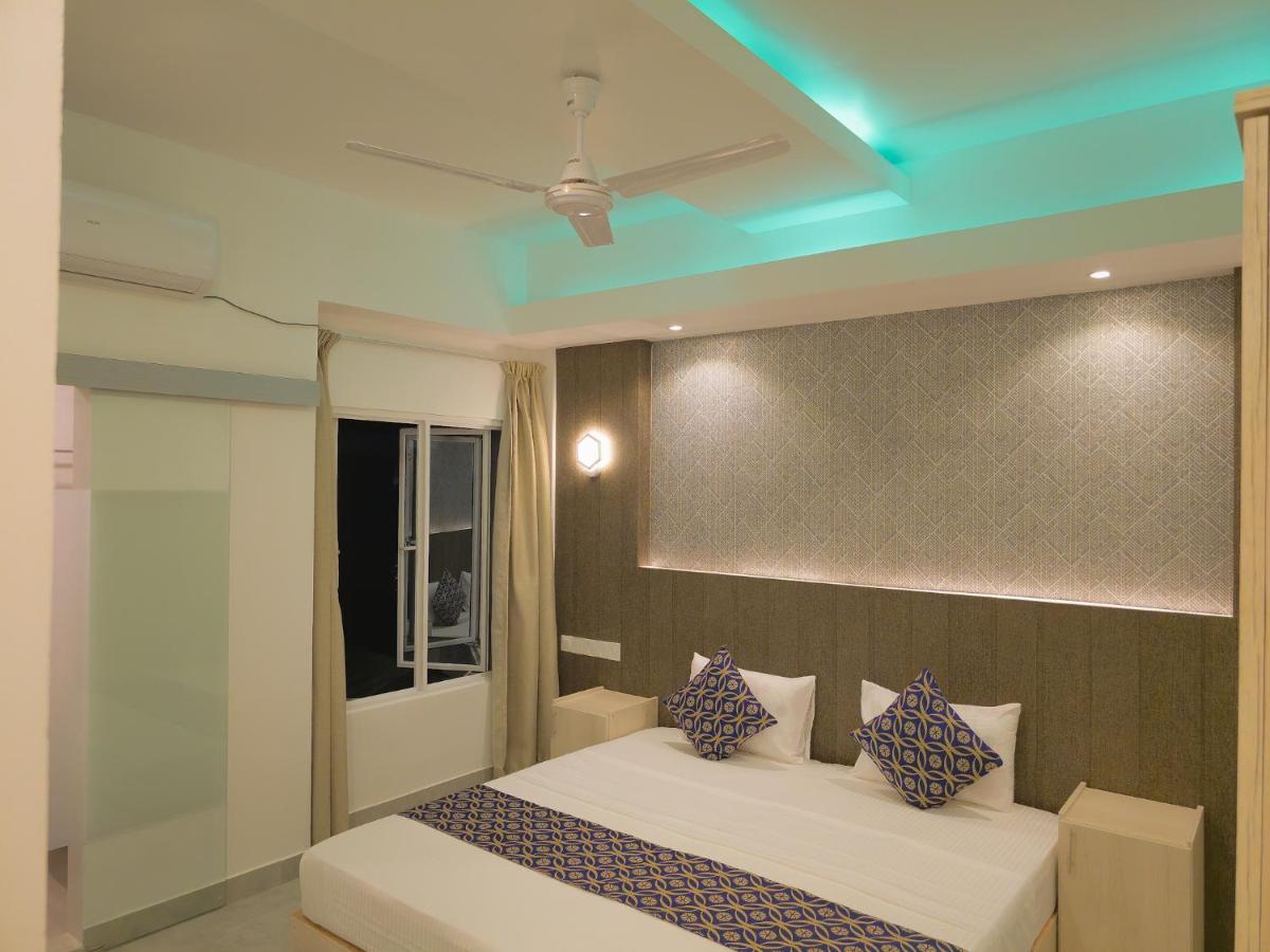 Deluxe Double or Twin Room City View