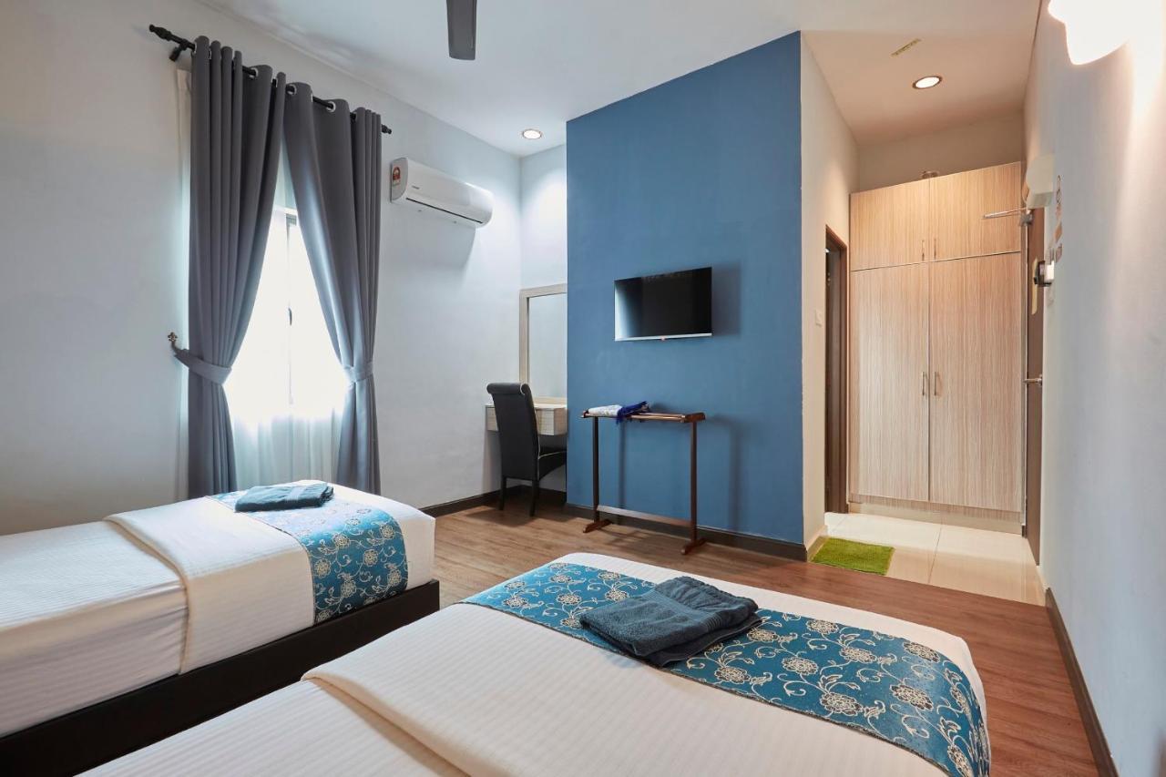 Twin Room,1396545248:JPEG