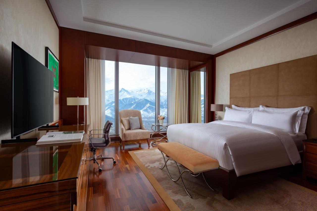 Habitación Deluxe con 1 cama extragrande y vistas a la montaña