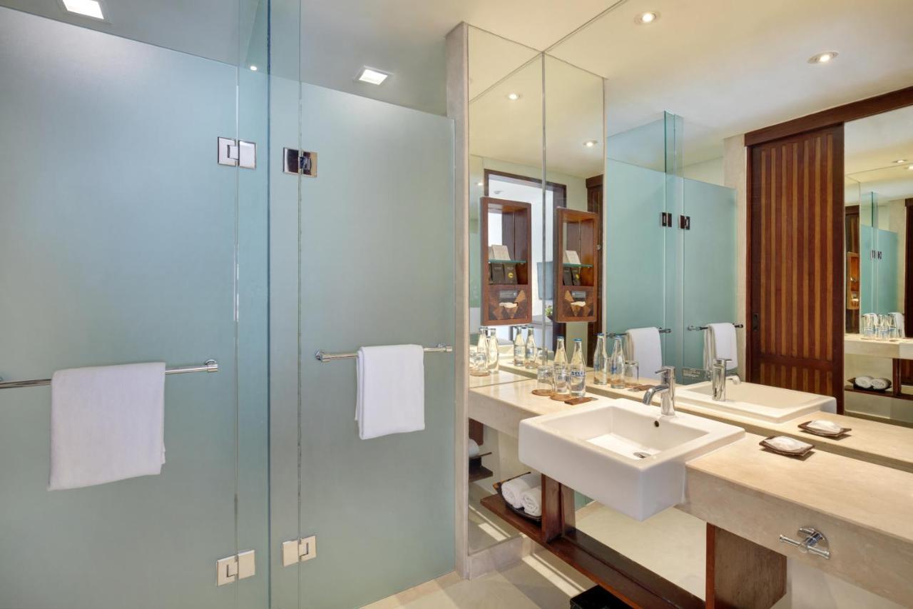 Deluxe Room with Two Single Beds - Pool Access