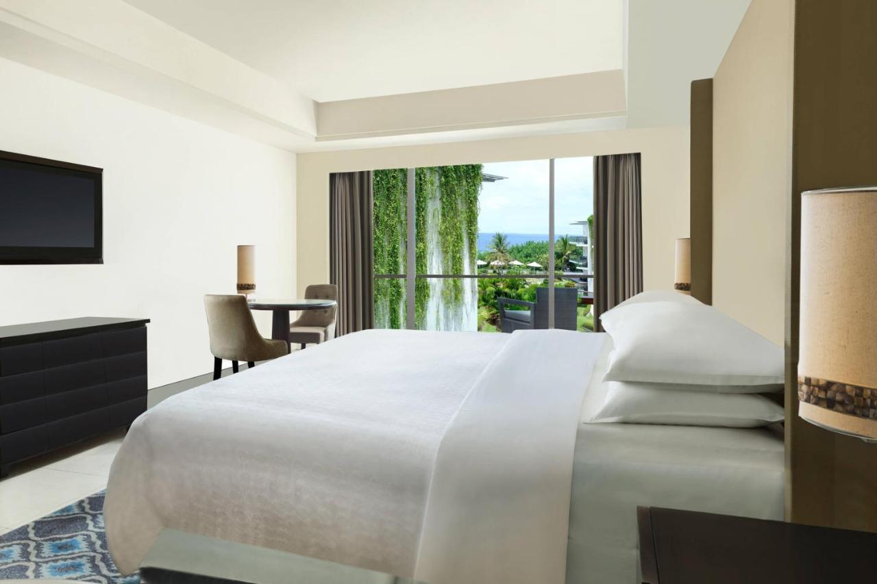 Guest Room Partial Ocean View 1 King Bed suitable & below 12 yo or Extra Bed Kids & Family Activities