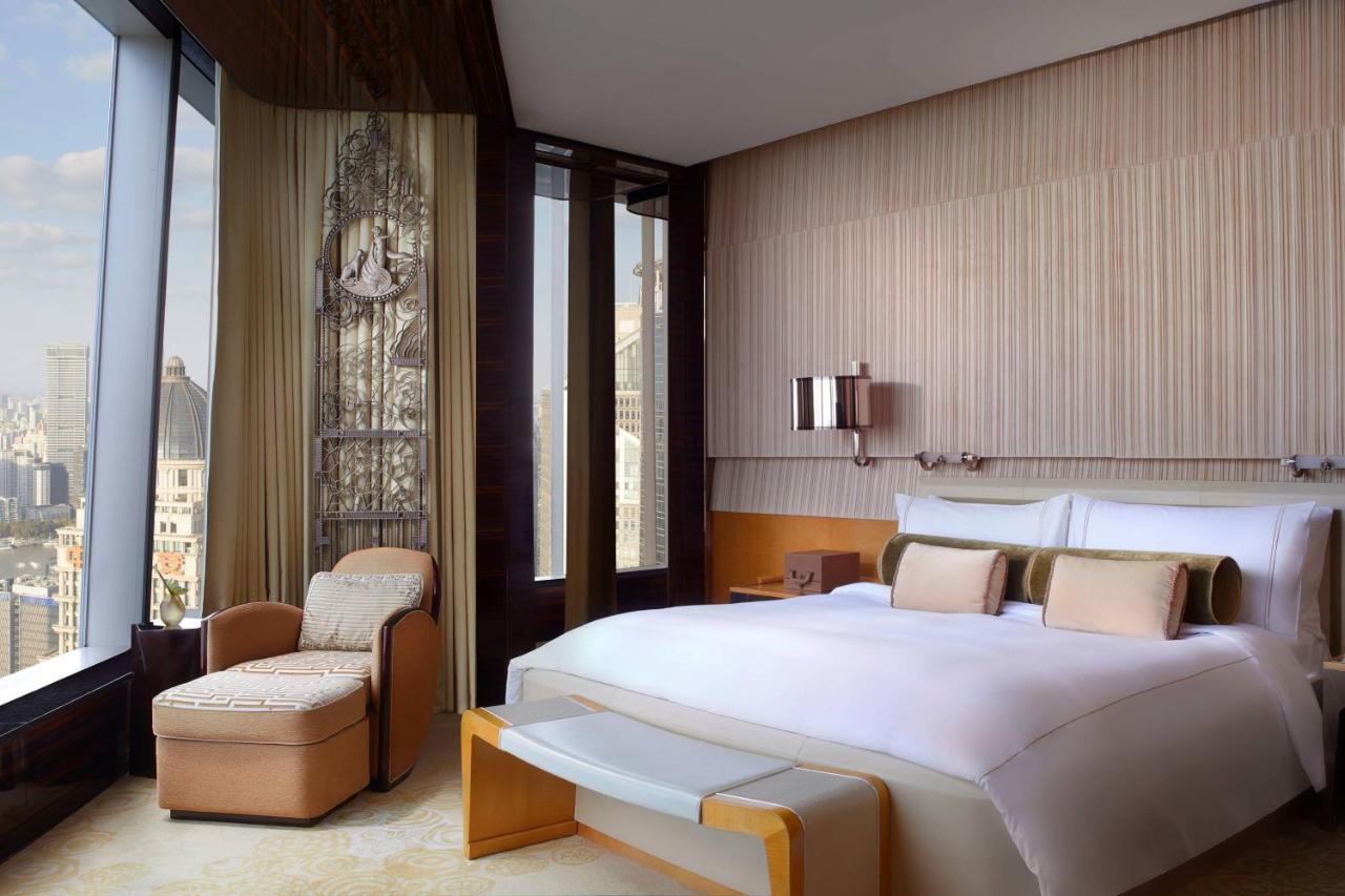 Suite Carlton mit 1 Schlafzimmer, 1 Kingsize-Bett und Zugang zur Club Lounge