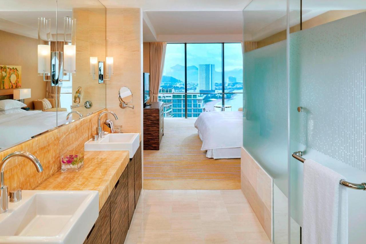 Two-Bedroom Apartment Ocean View High Floor