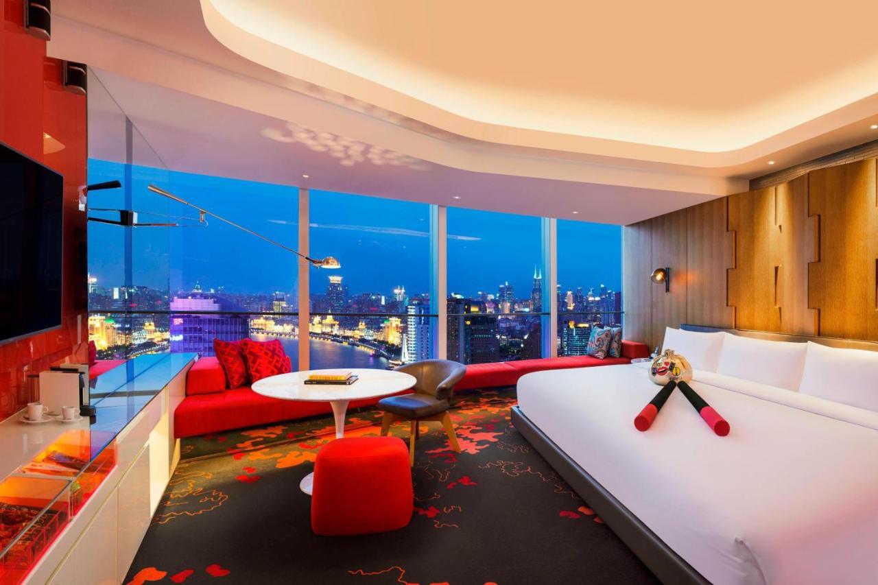 Mega Room