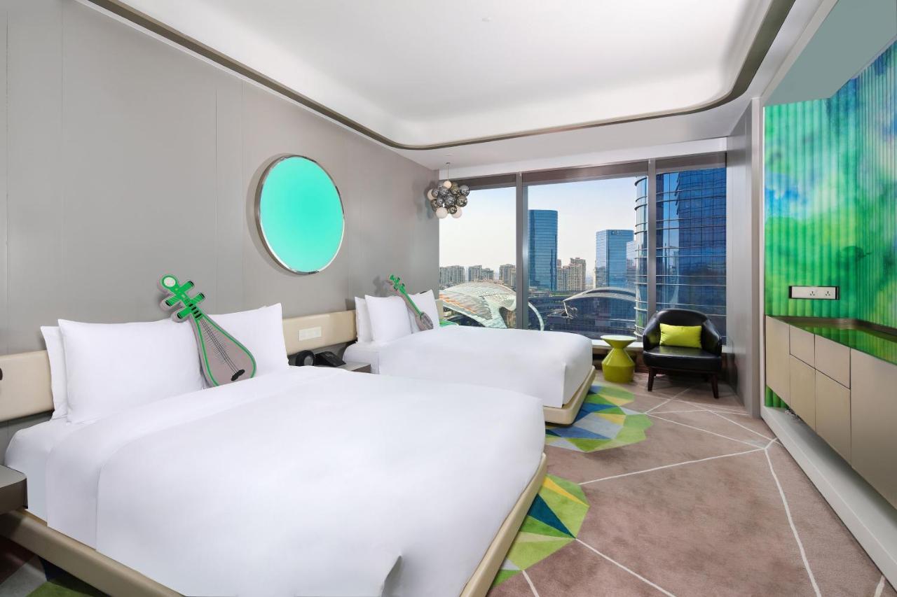 Sensational Queen, Guest room, 2 Queen, Suzhou Center view
