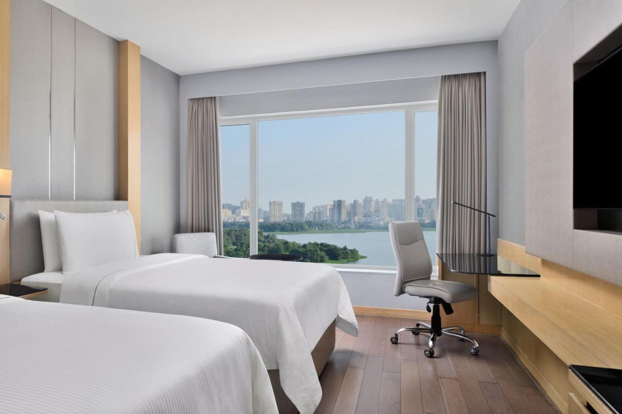 Guest Room, 2 Double Bed - Lake View