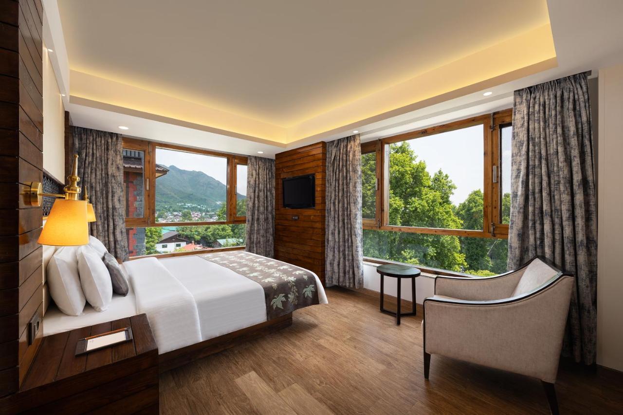 Superior Room,1420343577:JPEG