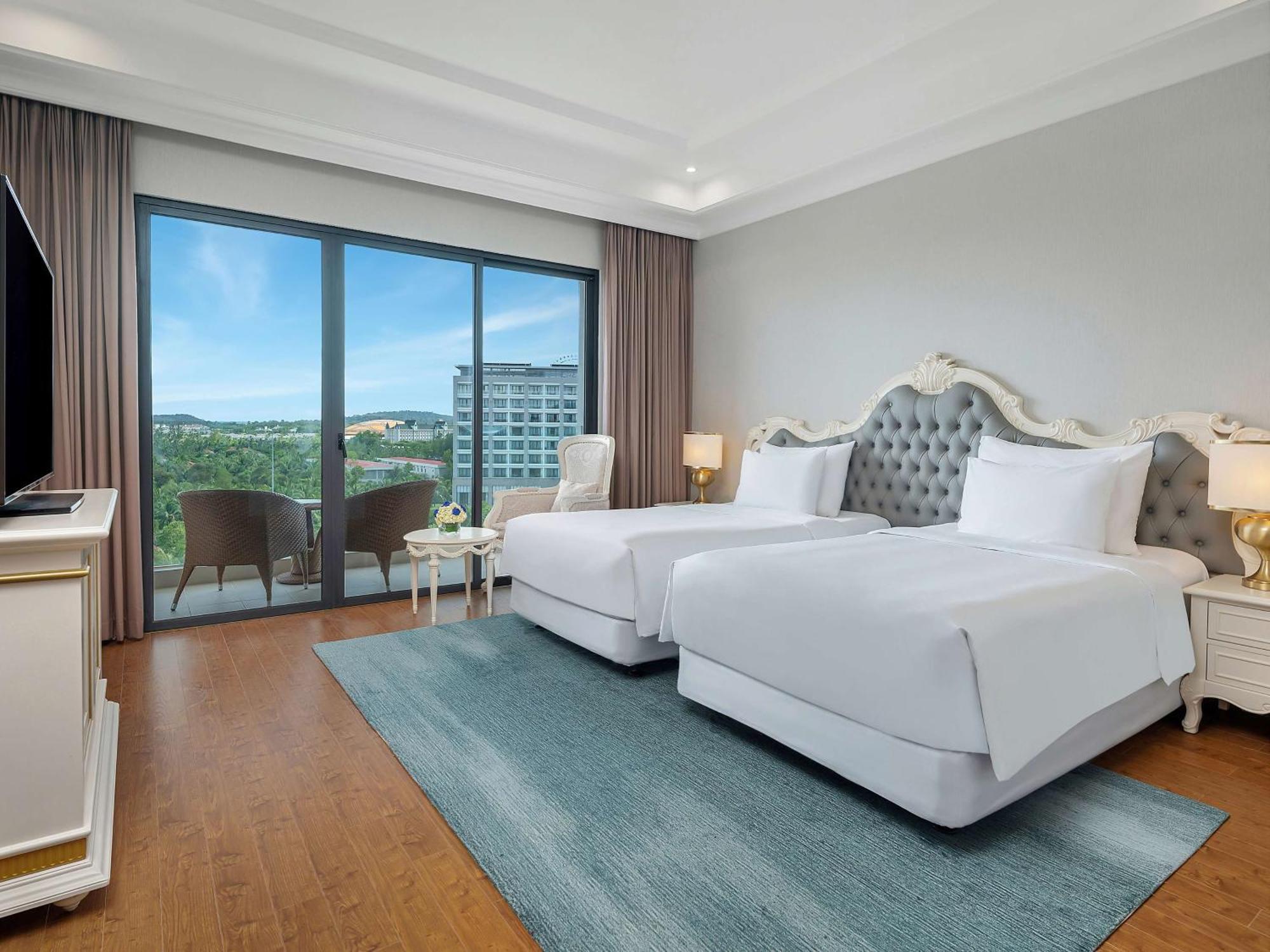 Deluxe Room,1571398628:JPEG