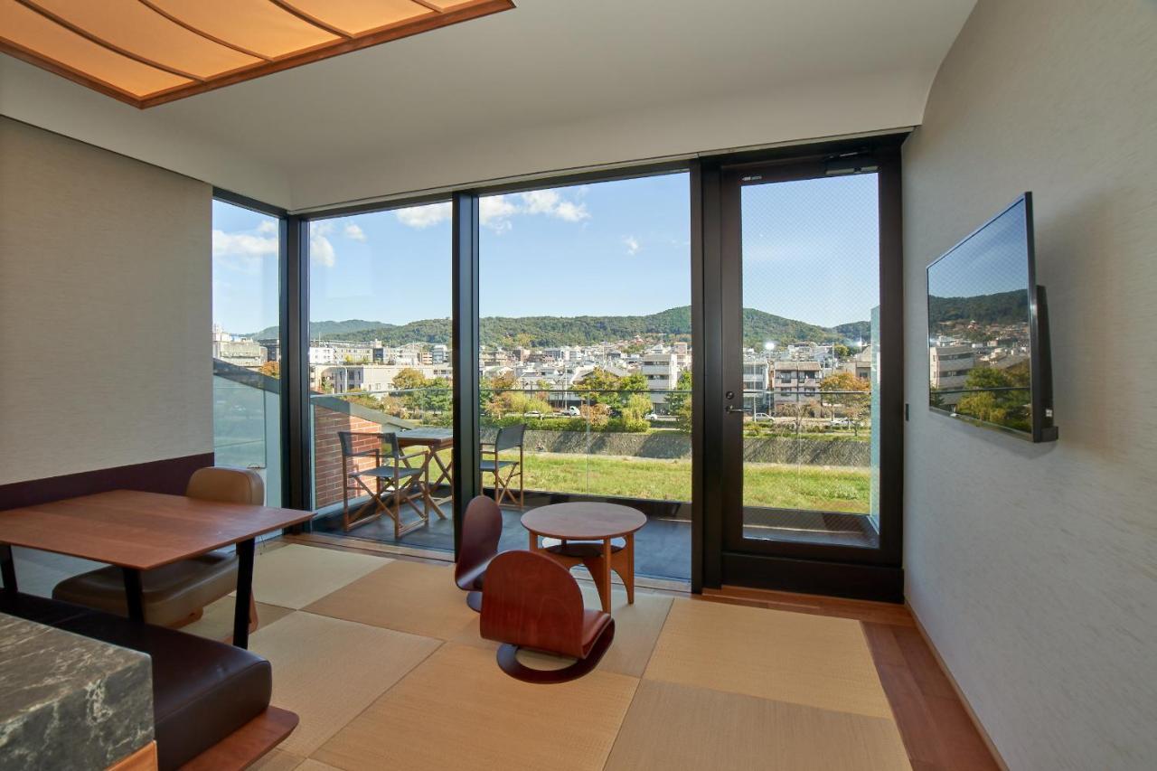 Suite with River View,1558590082:JPEG