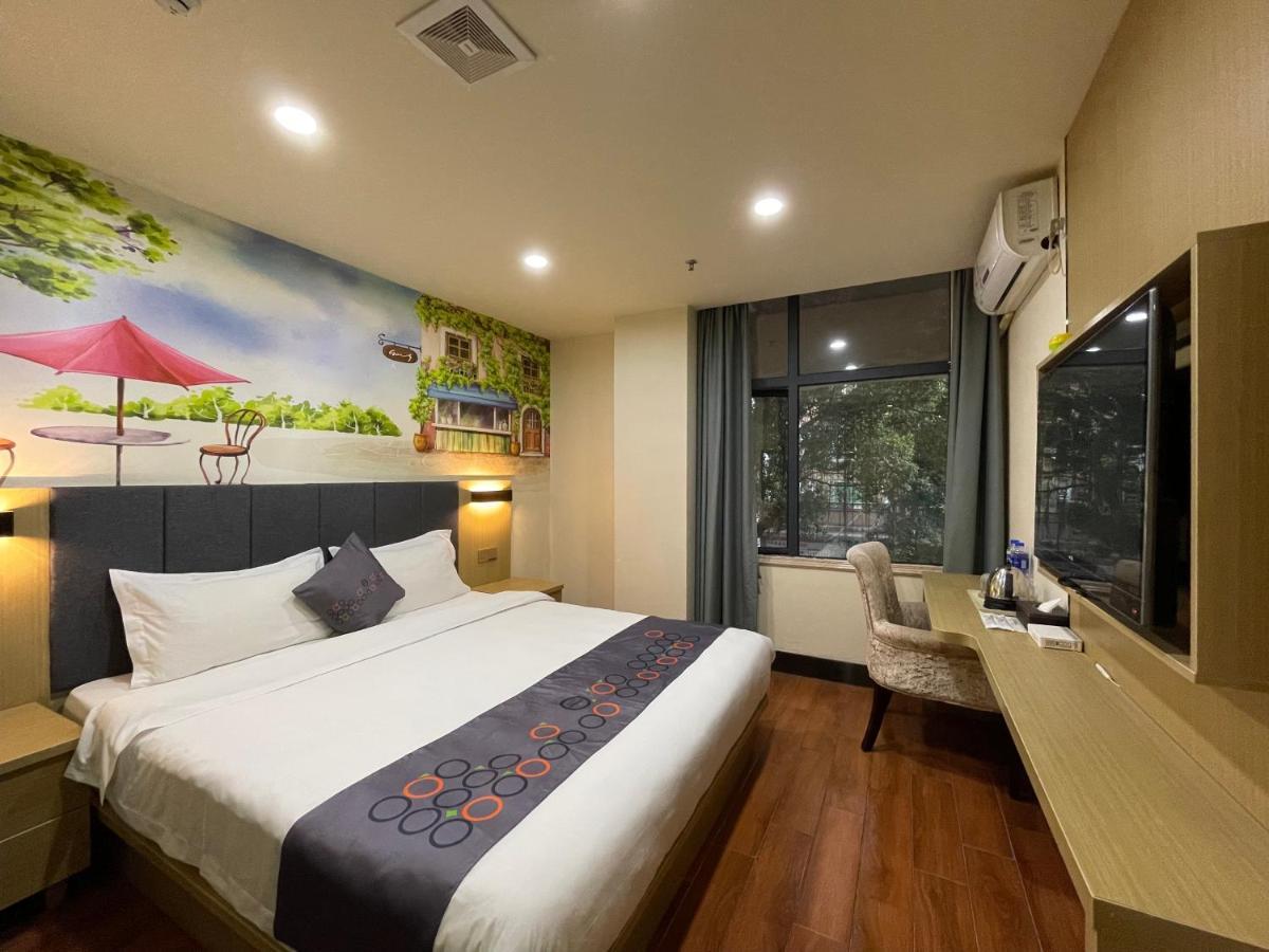 Business Queen Room