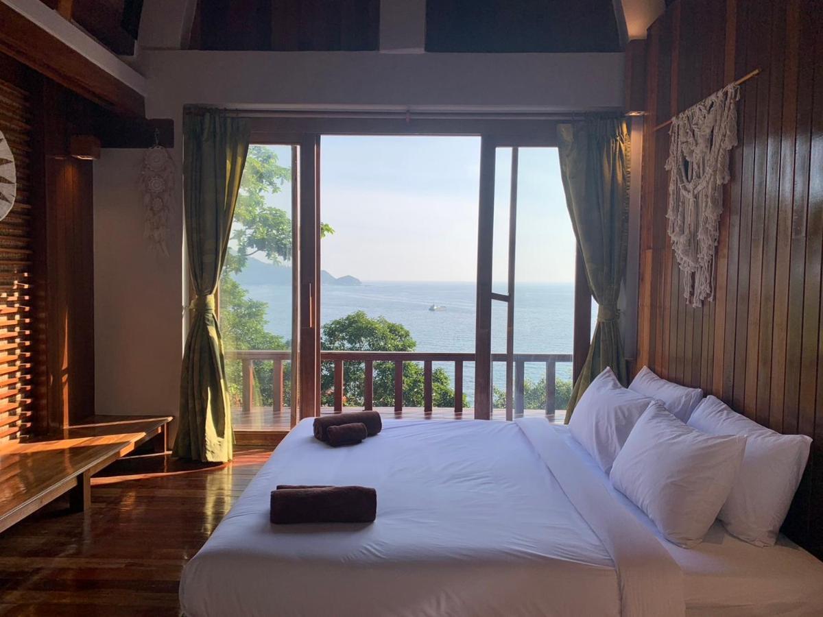 Suite Lit King-Size - Vue sur Mer