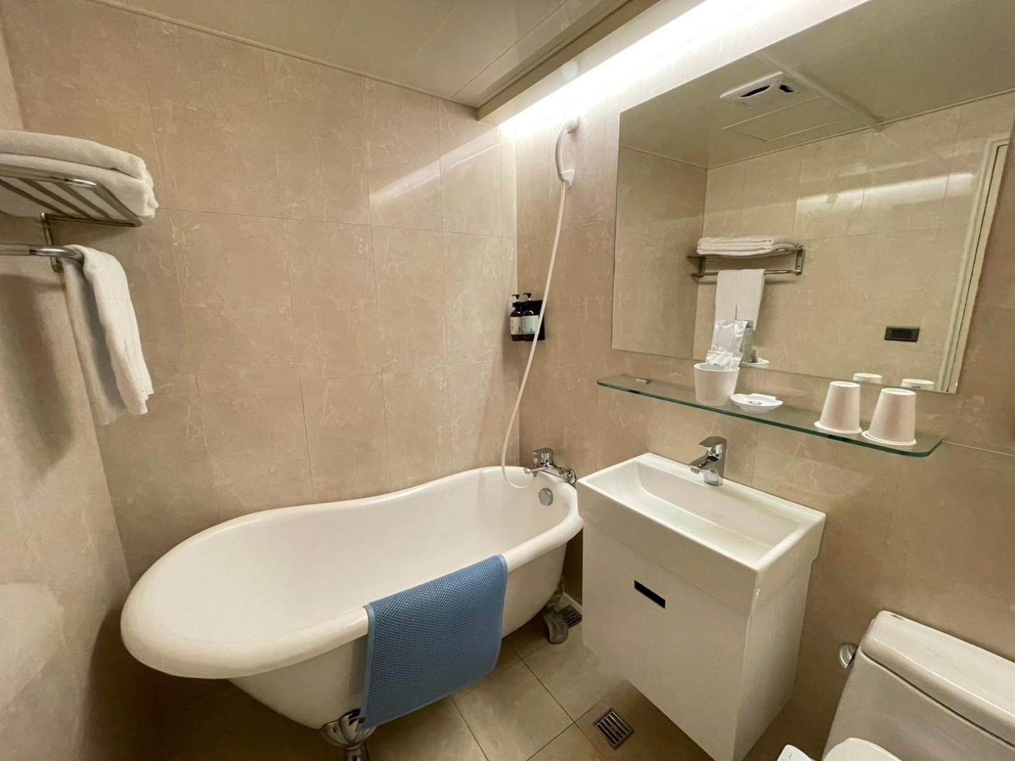 Deluxe Twin Room,1498981819:JPEG