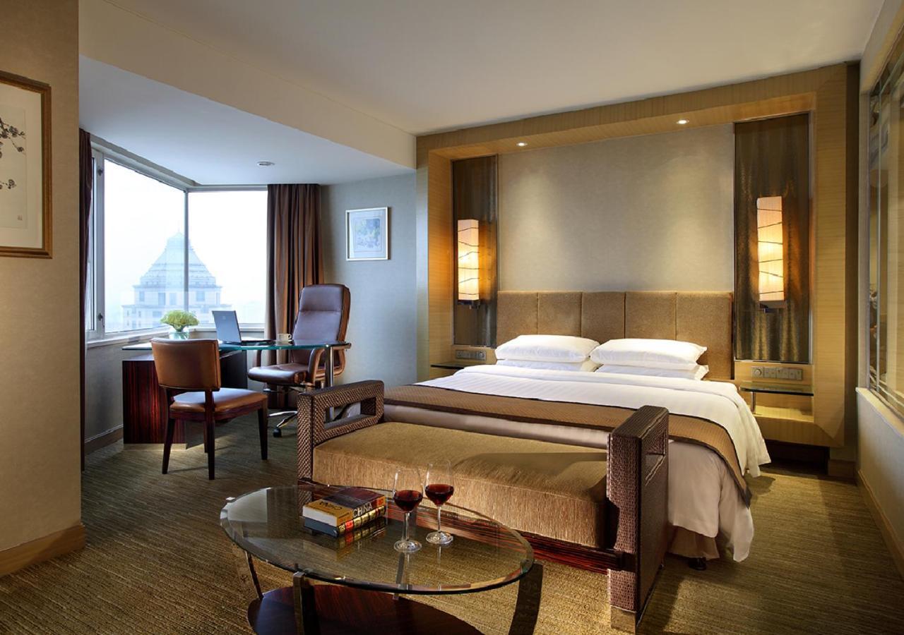 Exclusive Executive Spacious Double Bed Room (Exclusive Mattress, Germany GROHE Shower)