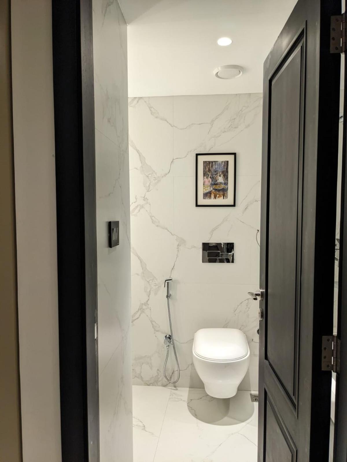 Club Room,1516986274:JPEG