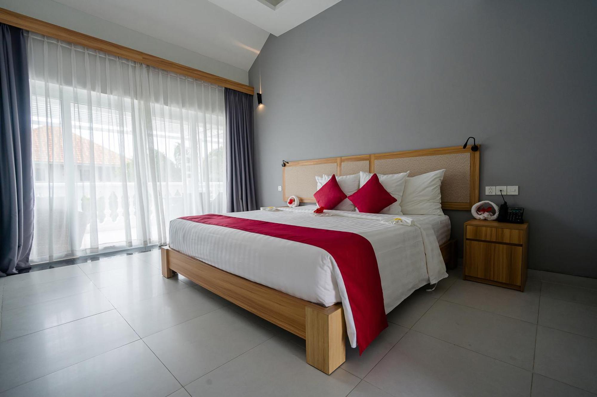 Double or Twin Room with Pool View