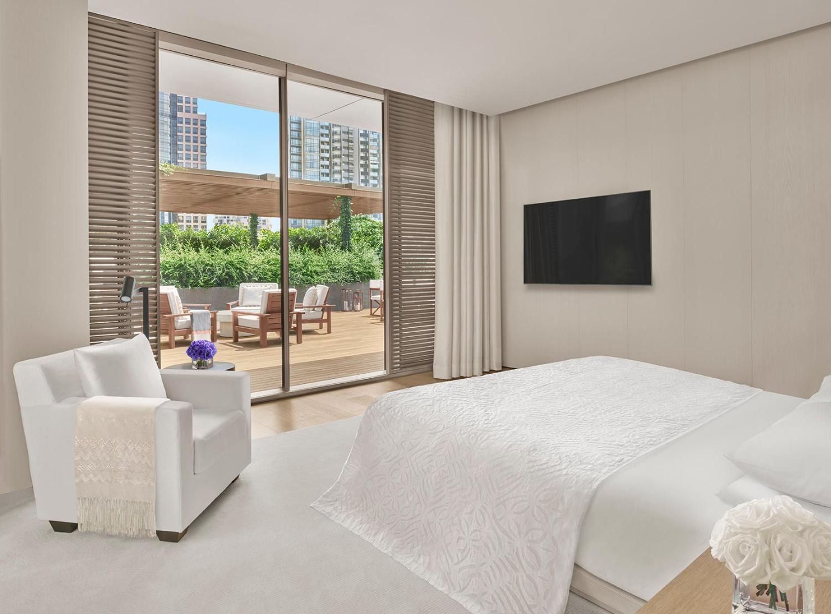 EDITION Penthouse 1 Bedroom Presidential Suite 1 King Garden view Top floor Whirlpool,1521788236:JPEG