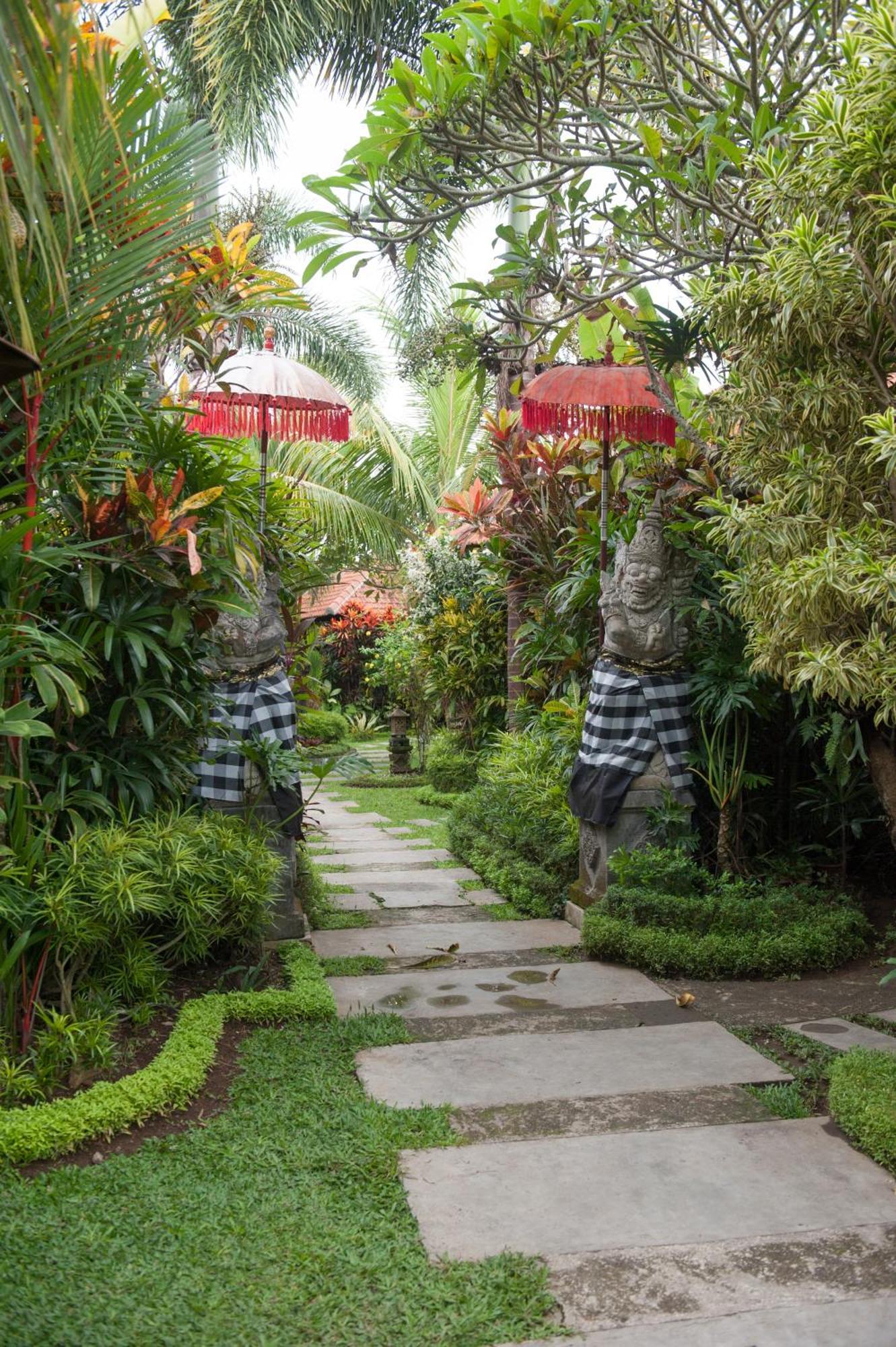 Deluxe Bungalow Garden View