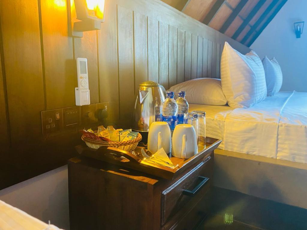 Deluxe Room (2 Adults + 1 Child)