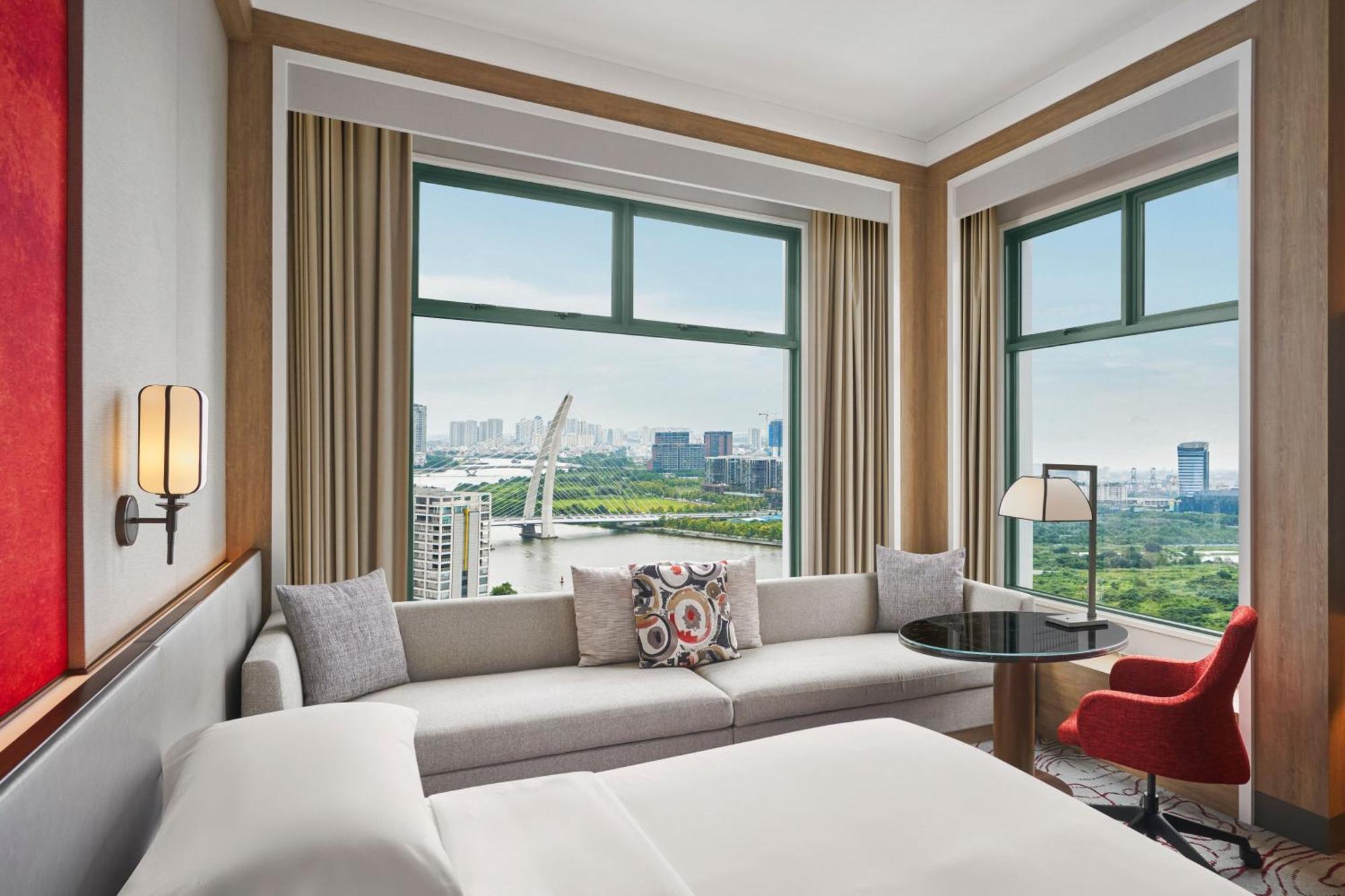 Club lounge access Guest room 1 King