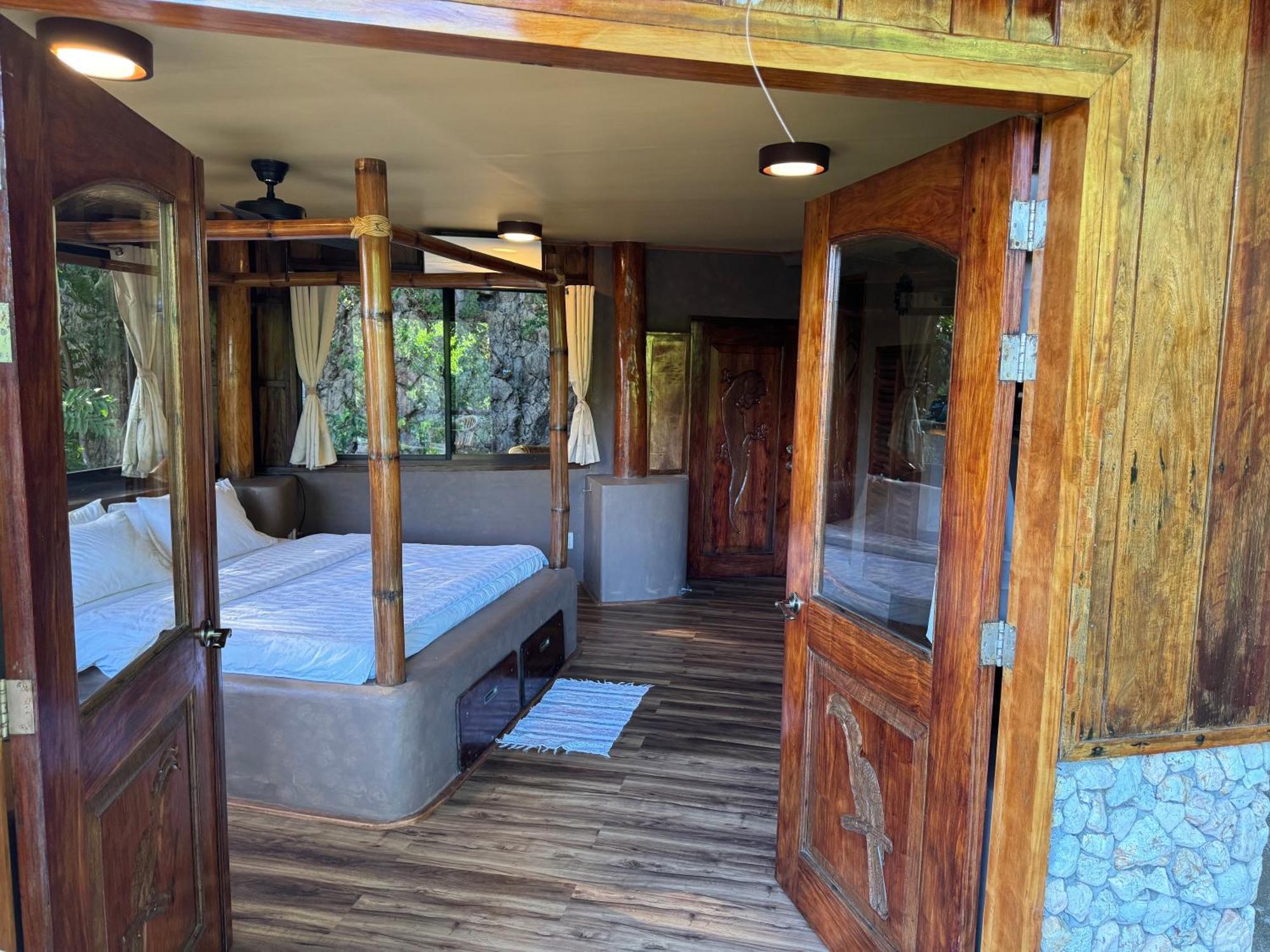 Hilltop Chalet with Air Conditioner
