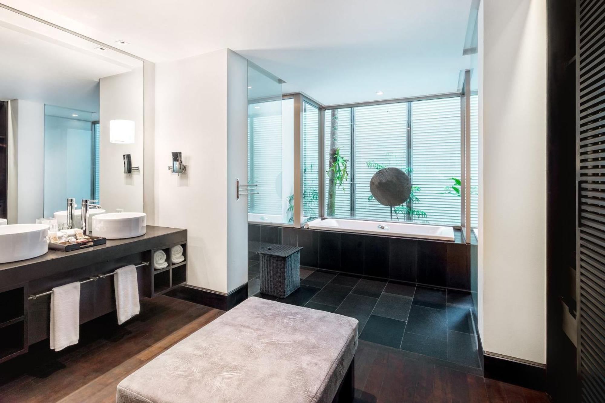 Junior Suite mit Poolblick