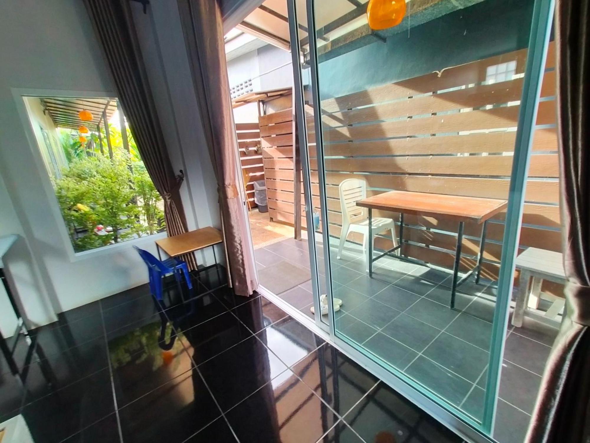 Triple Room Bathroom,1541500438:JPEG
