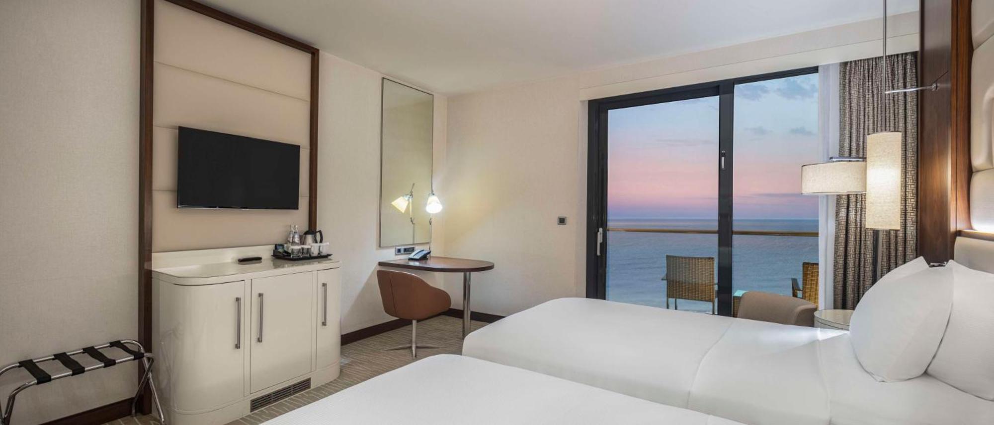 Chambre Lit King-Size avec Balcon