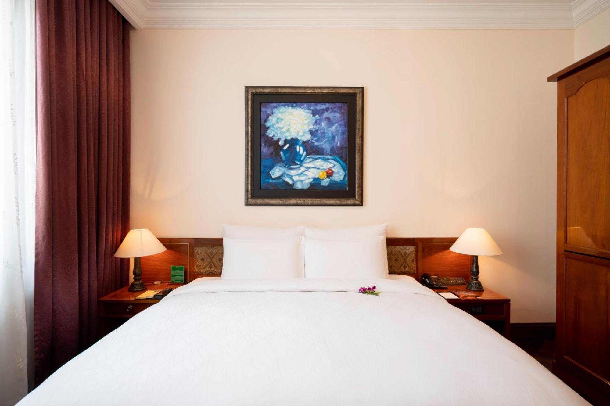 Suite Century