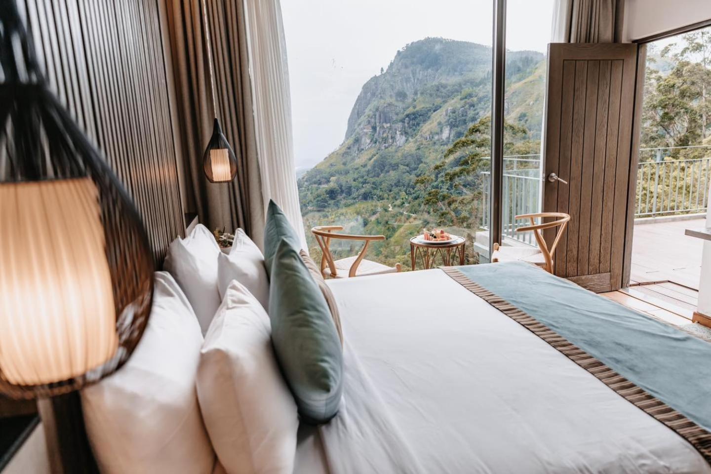 Premium Double Room with Balcony with Hot Tub with Ella Rock View