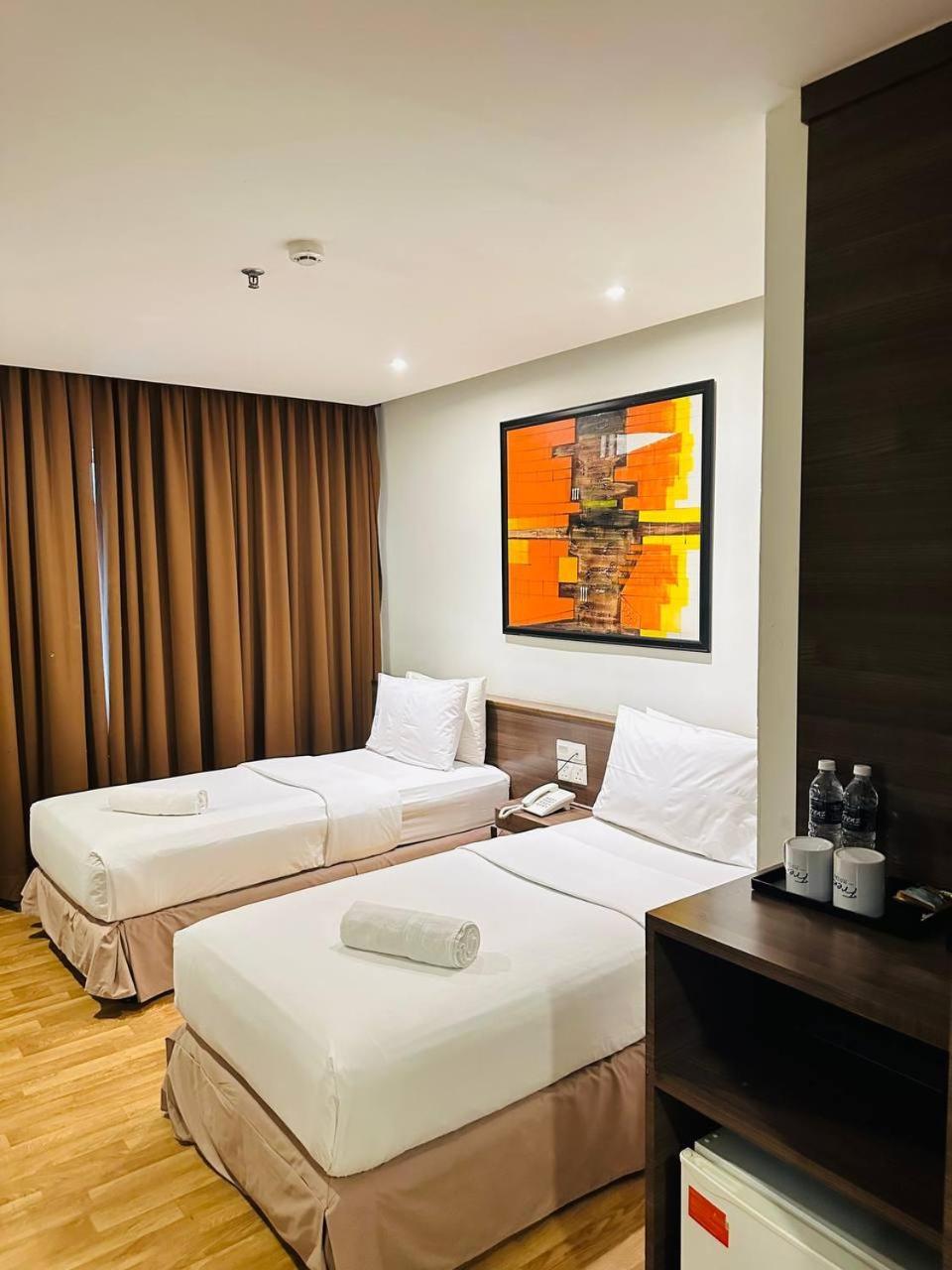 Deluxe Twin Room with Window No View