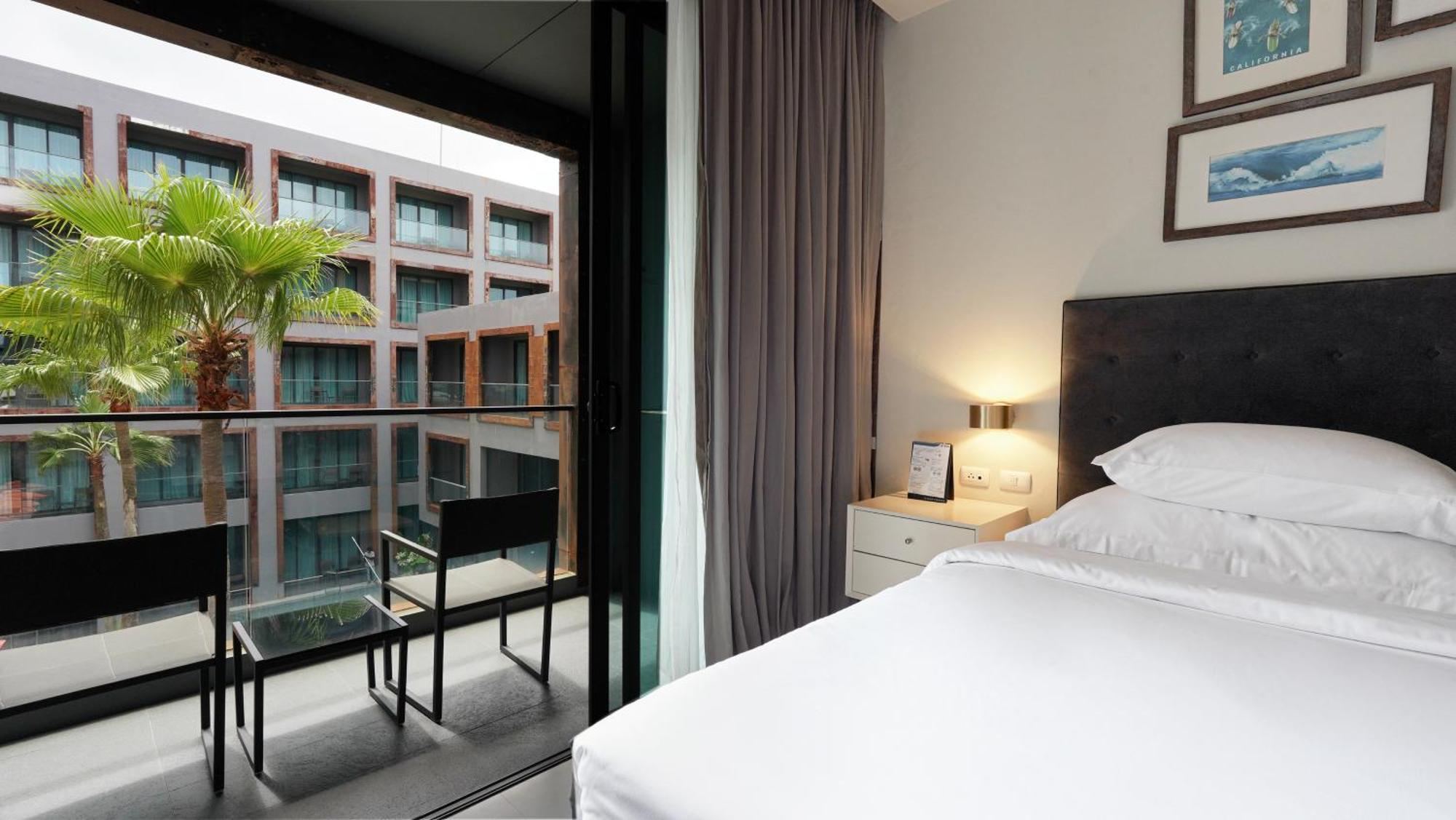 Deluxe Double or Twin Room Pool View