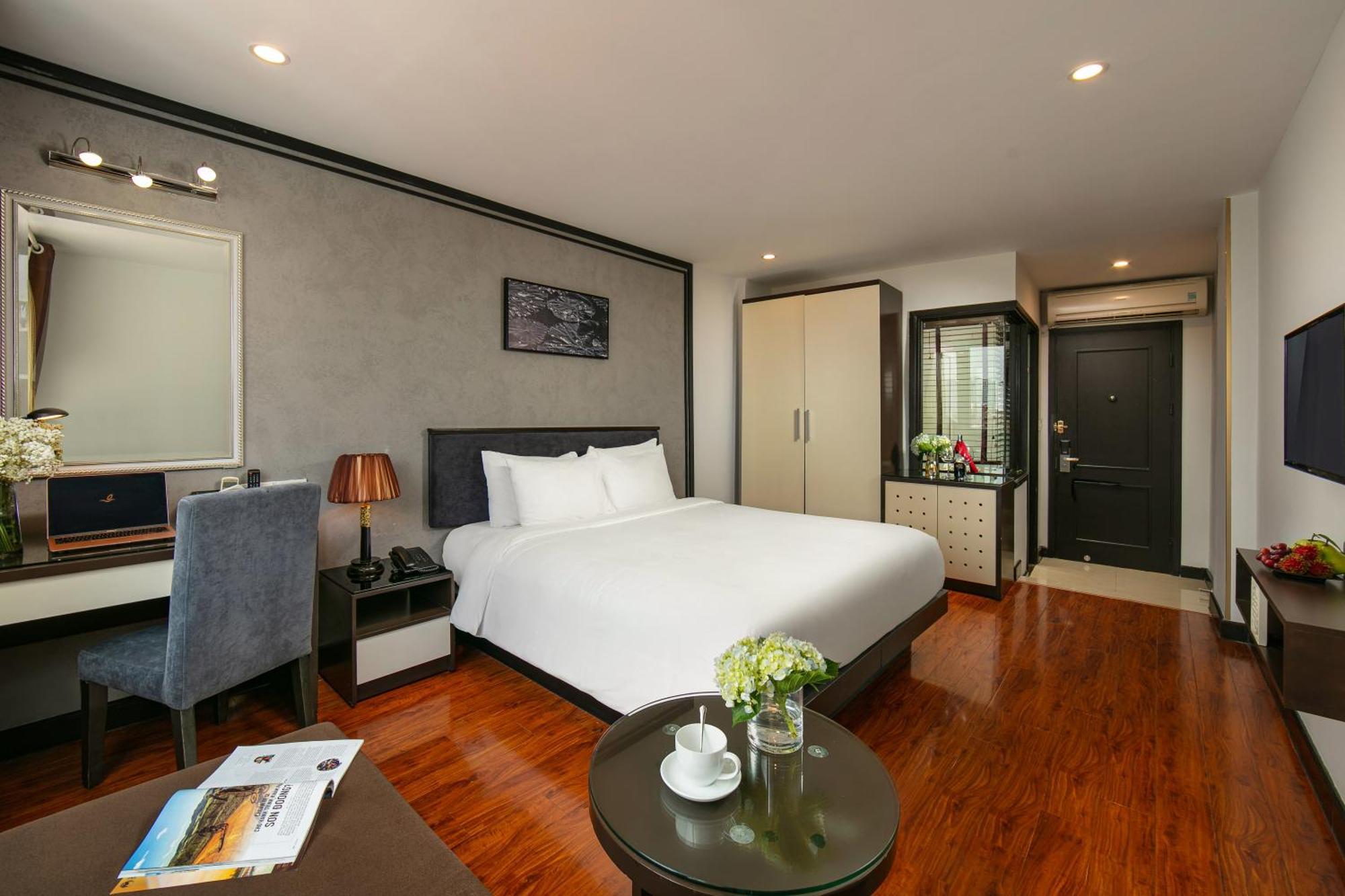 Junior Suite,1556118949:JPEG