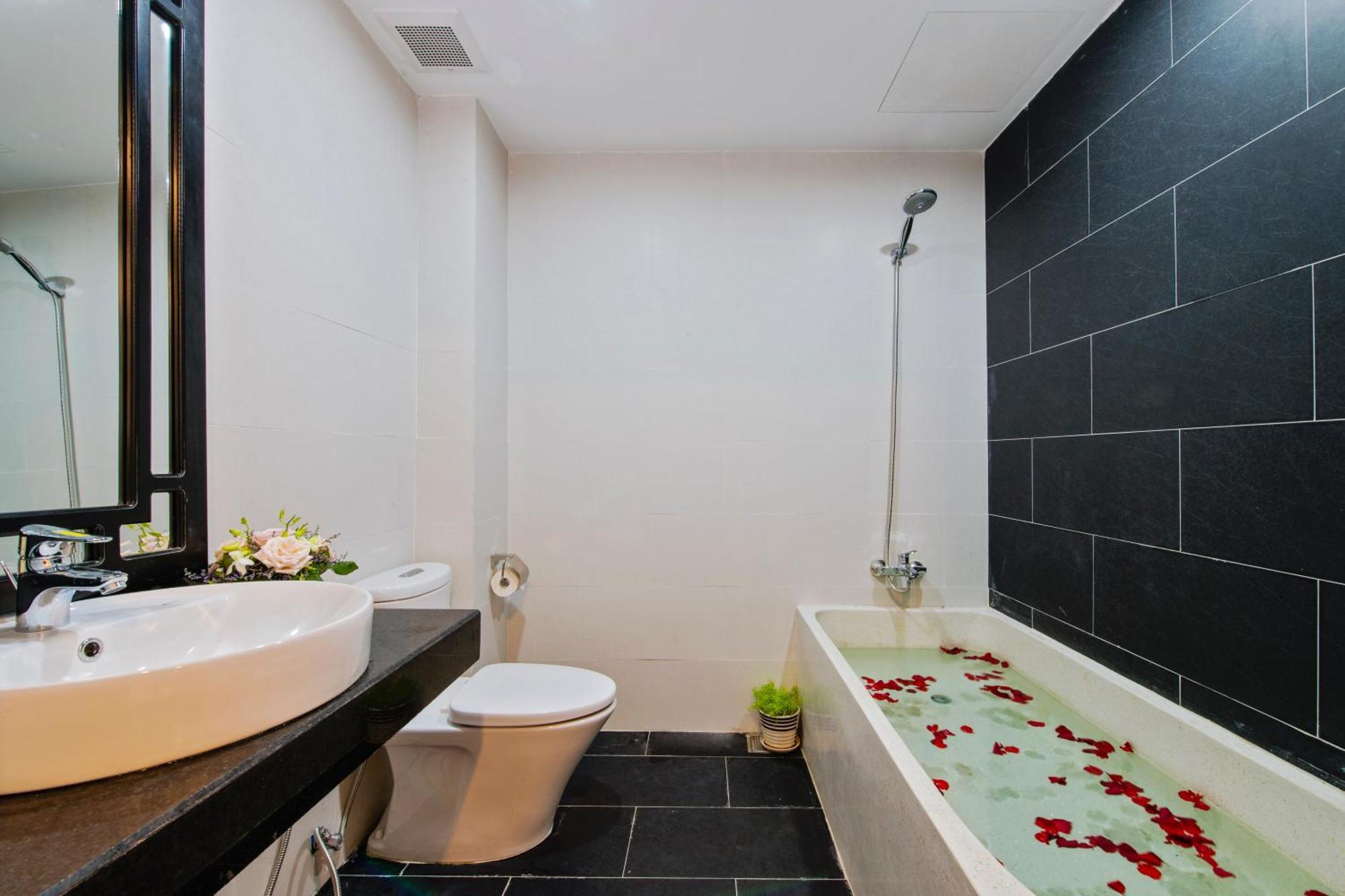 King Room with Pool View
